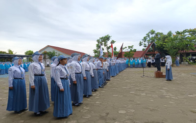 Pelantikan Pengurus OSIS Periode 2025/2026 SMK Kesehatan Sadewa Wates