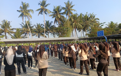 Gerak Bersama, Sehat Bersama di SMK Kesehatan Sadewa Wates