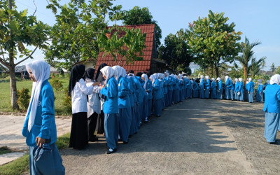 Apel Pagi dan Halal Bihalal Awali Hari Pertama Sekolah di SMK Kesehatan Sadewa Wates
